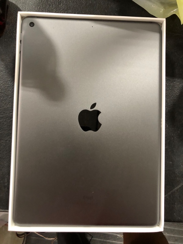 Photo 8 of 2021 Apple 10.2-inch iPad (Wi-Fi, 64GB) - Space Gray
CHARGER NOT INCLUDED