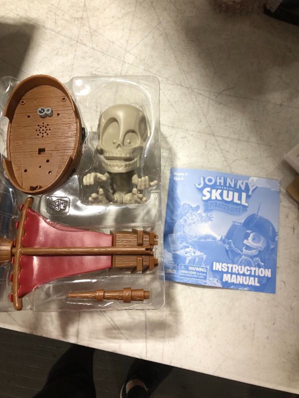 Photo 2 of Goliath Games - Johnny the Skull
