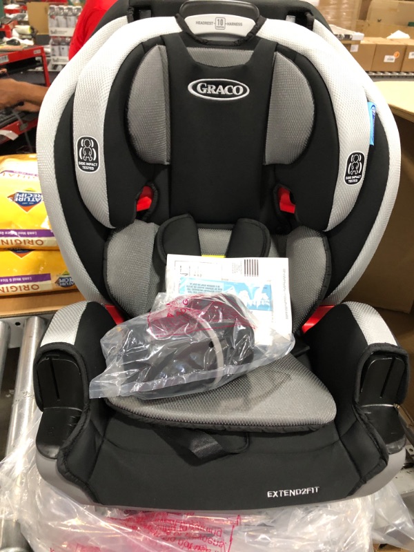 Photo 2 of Graco Extend2Fit 3 in 1 Car Seat, Ride Rear Facing Longer, Garner, 21.56 pounds
