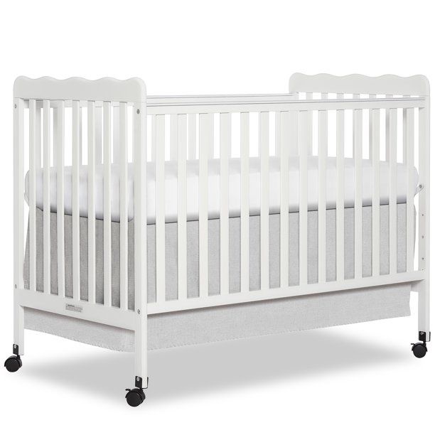 Photo 1 of Dream On Me Elsa Classic 3-in-1 Convertible Crib, White ** TWIN BED CONVERSION KIT SOLD SEPERATELY ** 