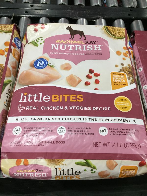 Photo 2 of 14 Pound Rachael Ray Nutrish Little Bites Dry Dog Food, Chicken & Veggies Recipe for Small Breeds BB JULY 06 2022
