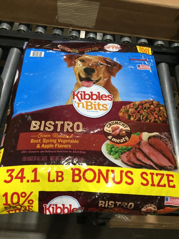 Photo 2 of 34.1-Pound Kibbles 'N Bits Bistro Oven Roasted Beef, Spring Vegetable & Apple Flavor Dog Food BB 01 13 2022
