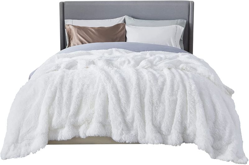 Photo 1 of Bedsure Soft Fuzzy Faux Fur Sherpa Fleece OVERSIZED Throw Blanket