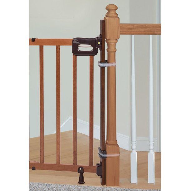 Photo 1 of Summer Infant Home Safe Banister To Banister Universal Kit
