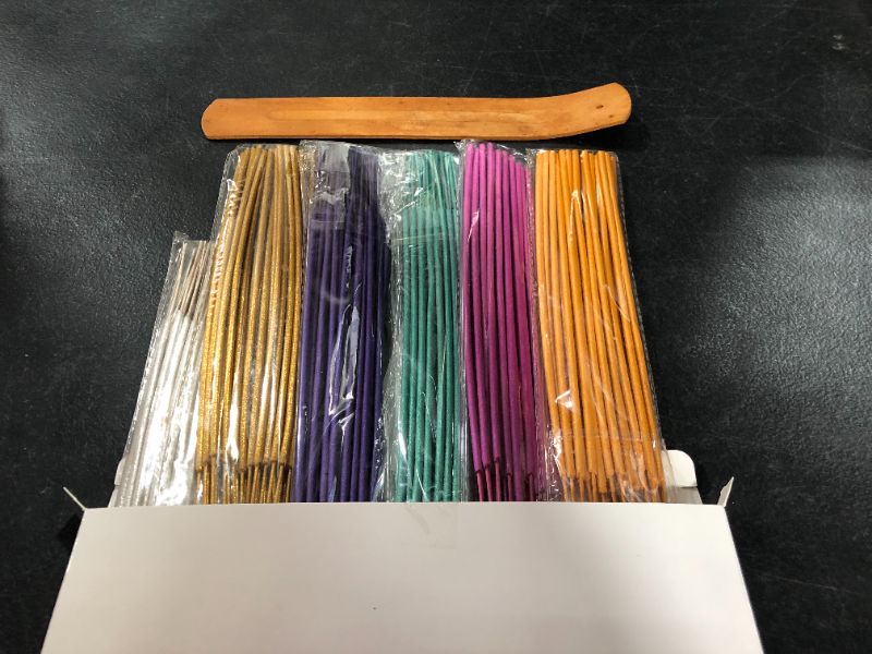 Photo 1 of 180 Pieces 6 Various Incense Sticks Natural Scents Incense Burner with Wooden Incense Holder for Meditation Yoga Relaxation Cleanse Space
