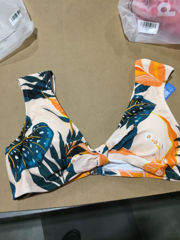 Photo 2 of Bright Leafy Print Bikini Top
SIZE M