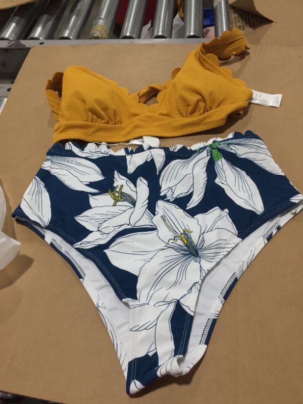 Photo 2 of Yellow And Floral V-Neck Scalloped Bikini
