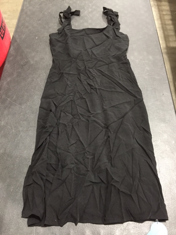 Photo 1 of Amayah Black Shoulder Tie Midi Dress
SIZE MEDIUM.