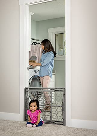 Photo 2 of Regalo Easy Fit Plastic Adjustable Extra Wide Baby Gate
