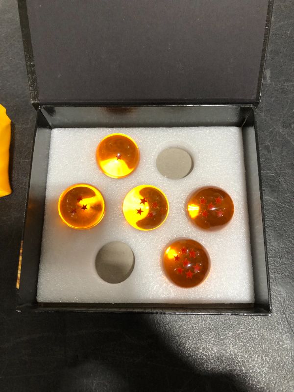 Photo 1 of Collectible Medium Crystal Glass 7 Stars Balls - 7 Pcs with Gift Box (43 MM in Diameter) MISSING 2 BALLS
