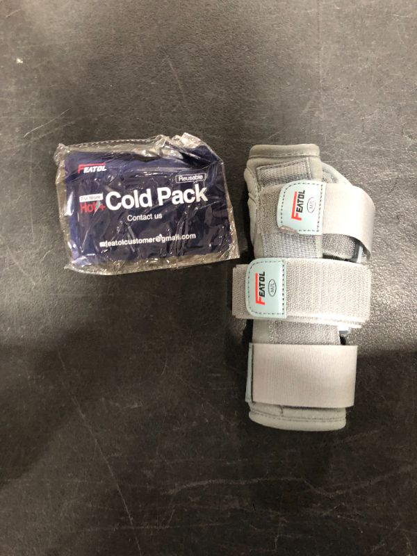 Photo 1 of Featol Left Wrist Brace with cold pack Sz M/L