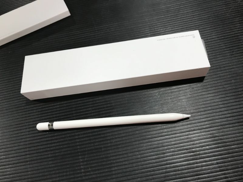 Photo 2 of Apple Pencil (1st Generation)
