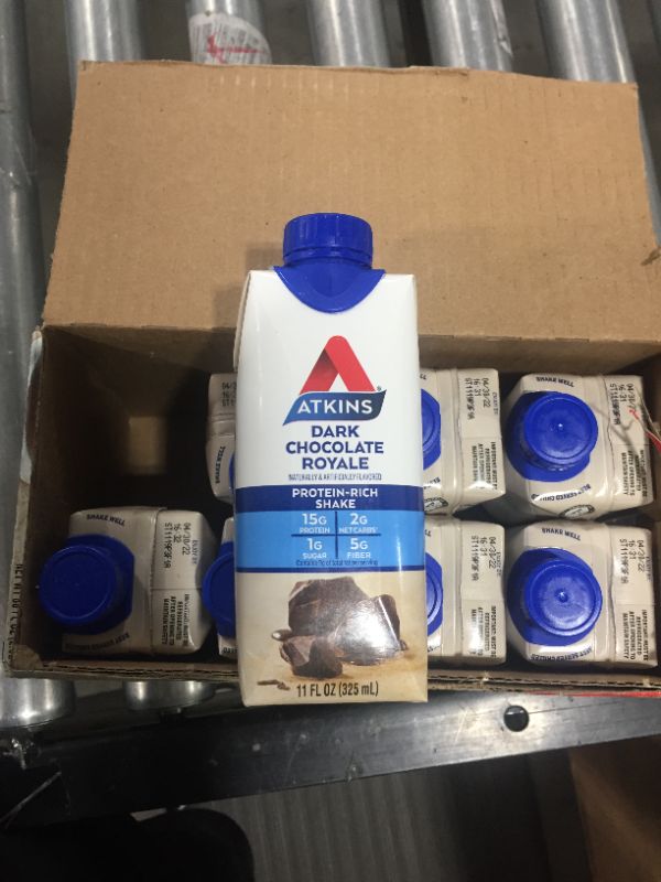 Photo 2 of Atkins Gluten Free Protein-Rich Shake, Dark Chocolate Royale, Keto-Friendly, 8 Count
