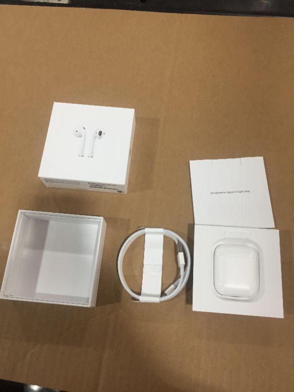 Photo 2 of AirPods (2nd Generation)