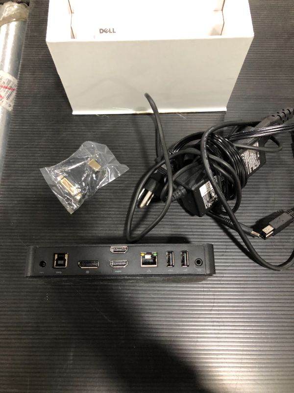 Photo 4 of Dell Black 452-BBOO USB 3.0 Ultra HD Triple Video Docking Station
