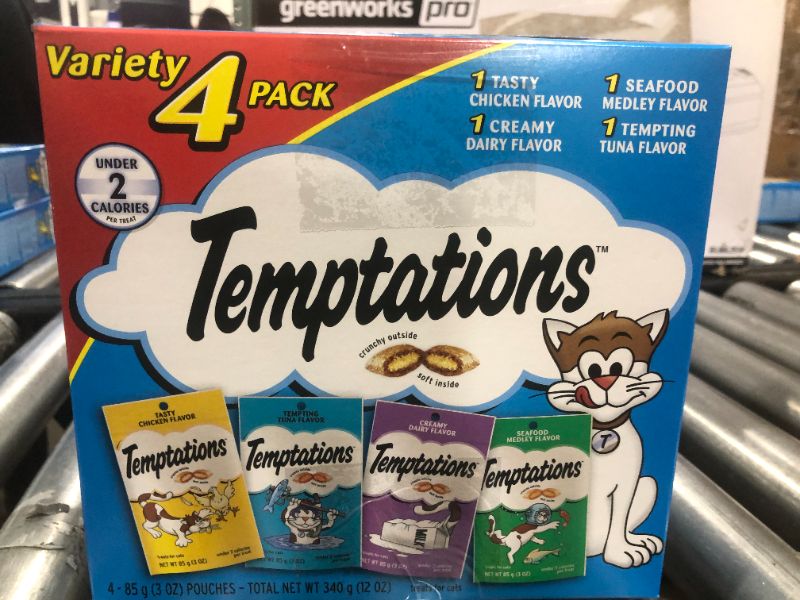 Photo 1 of [2 Qty] Temptations Crunchy and Soft Cat Treats Feline Favorites Variety Pack Seafood Medley, Chicken, Creamy Dairy & Tuna - 3.0 Oz X 4 Pack [EXP 11-21]
