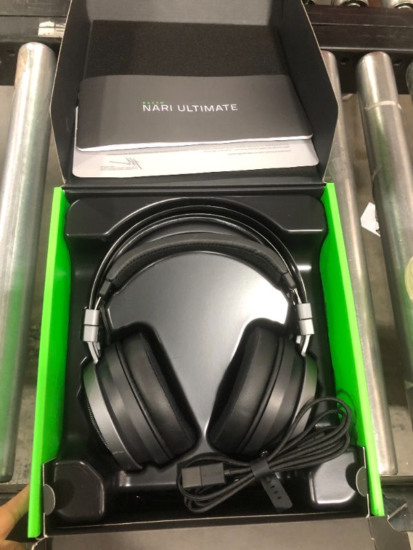 Photo 2 of Razer - Nari Ultimate Headset (Pc) Black
