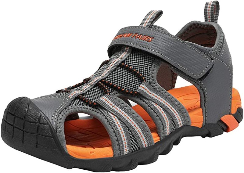 Photo 1 of DREAM PAIRS Boys Girls Outdoor Summer Sandals, size 13 kids 