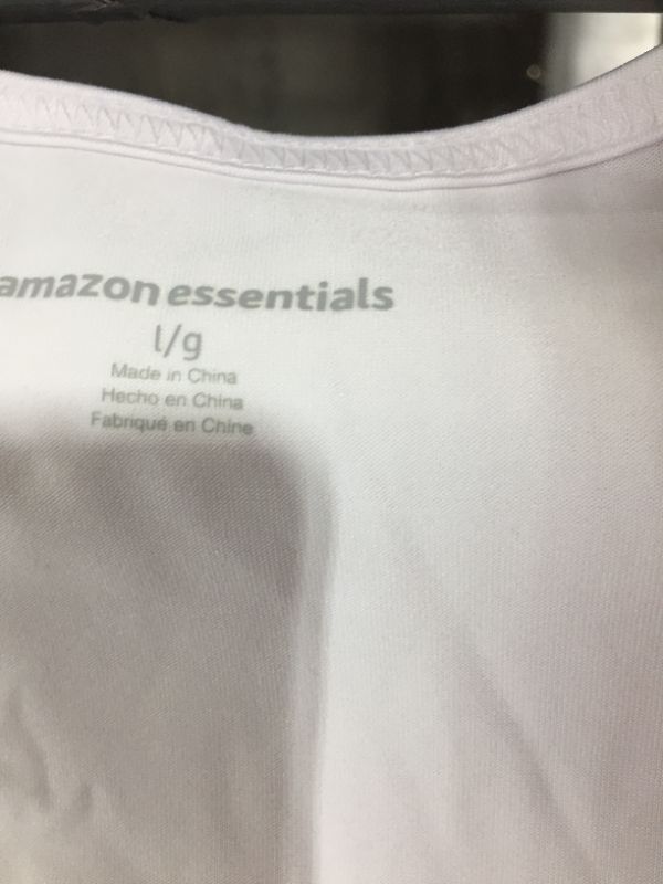 Photo 3 of Amazon Essentials Men's Tech Stretch Tank T-Shirt size large