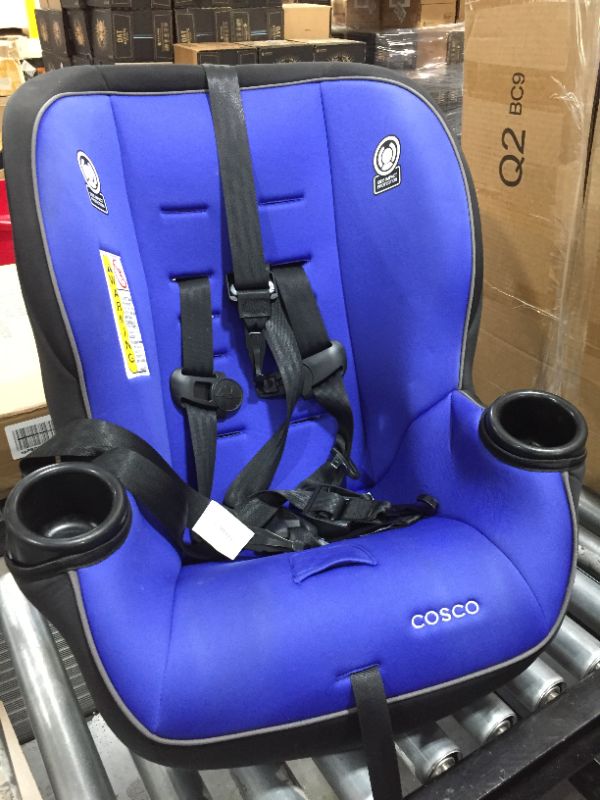 Photo 2 of Cosco Onlook 2-in-1 Convertible Car Seat, Rear-Facing 5-40 pounds and Forward-Facing 22-40 pounds and up to 43 inches, Vibrant Blue
