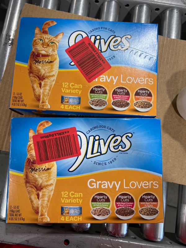 Photo 2 of 9 Lives 12 Count 5.5 Oz Gravy Lovers Variety Pack Cat Food 2pck Exp.03/05/22 and 02/23/22