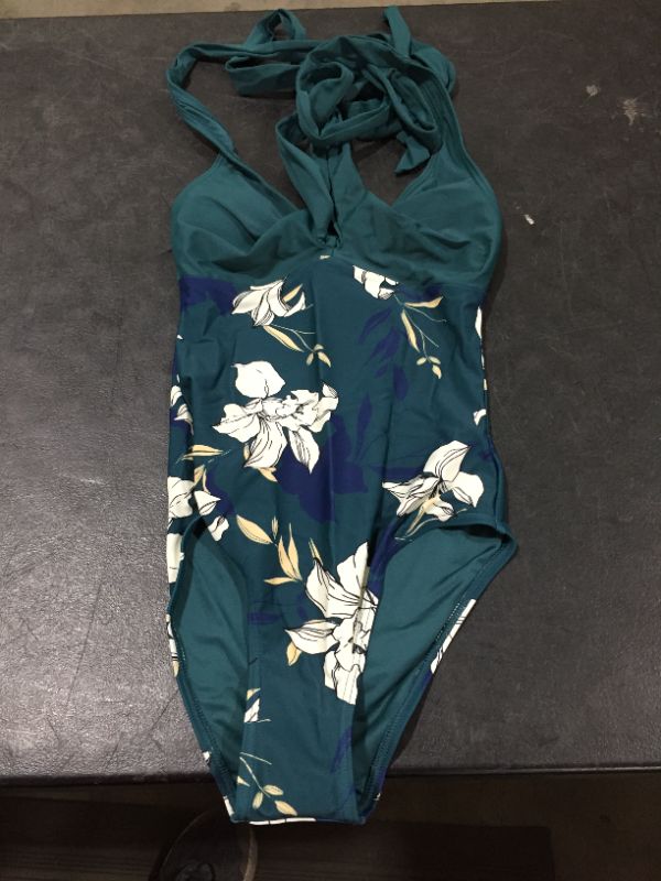 Photo 1 of Cupshe 1 piece Green Floral pattern bathing suit