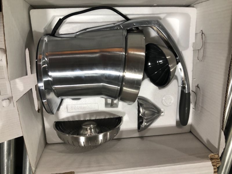 Photo 2 of Breville 800cpxl Die-Cast Stainless-Steel Motorized Citrus Press
