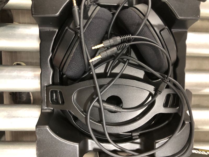 Photo 1 of CORSAIR HS35 Stereo Headset