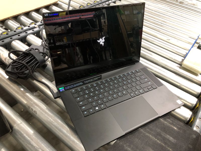 Photo 3 of Razer - Blade 15 Advanced - 15.6" 4K OLED Touch Laptop - Intel Core i7 - 16GB Memory - NVIDIA GeForce RTX 2080 SUPER - 1TB SSD - Black