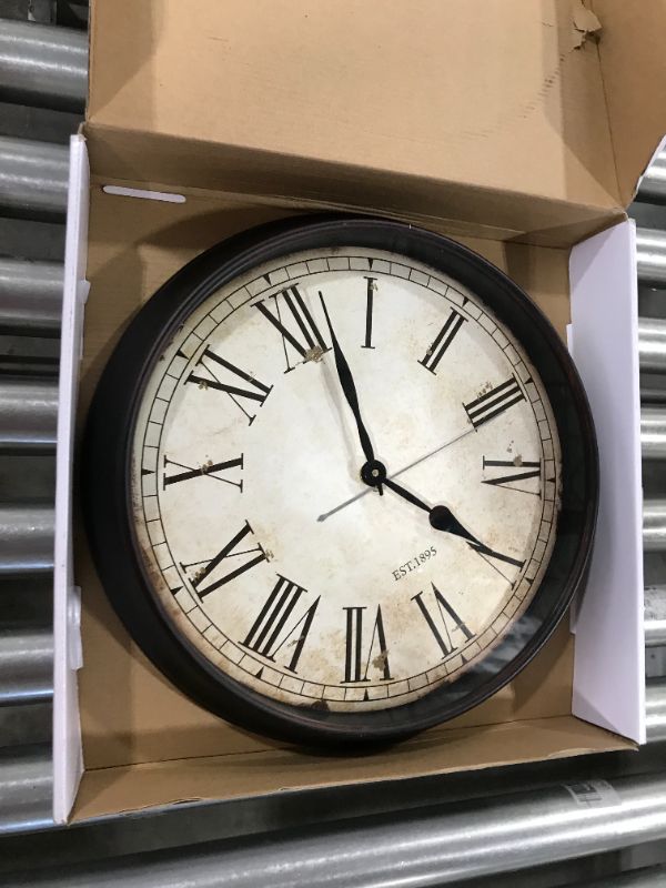Photo 1 of 14" wall clock
