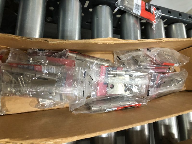Photo 1 of Everbilt 3 In. Satin Nickel Square Corner Door Hinge--- 1 box
