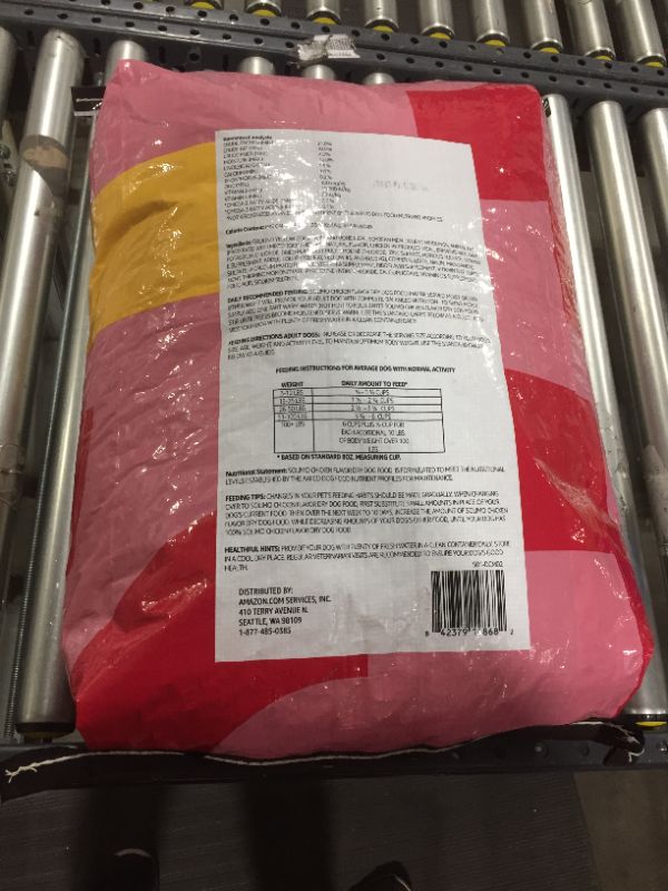 Photo 1 of AMAZON BRAND – SOLIMO BASIC DRY DOG FOOD, CHICKEN FLAVOR, 40 LB BAG
expires 11/05/21