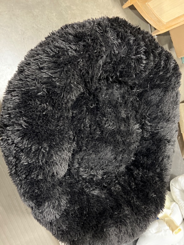 Photo 2 of BLACK ROUND SHAGGY DOG BED 