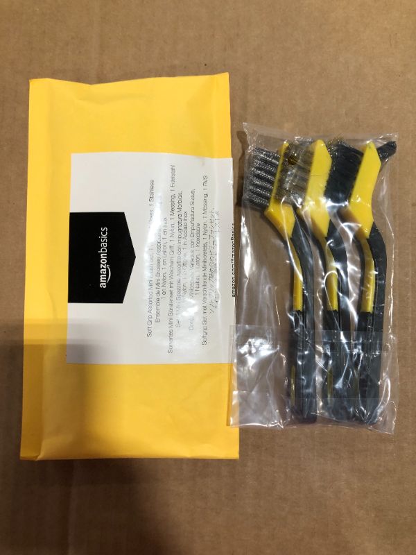 Photo 2 of Amazon Basics Soft Grip Assorted Mini Brush Set, 1 Nylon, 1 Brass, 1 Stainless 5 Pack