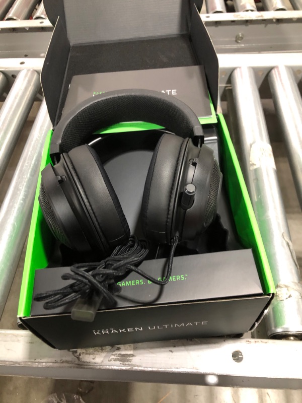 Photo 6 of Razer Kraken Ultimate Gaming Headset THX