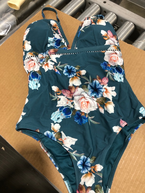 Photo 2 of 2-Pack CUPSHE Women's One-Piece Bathing Suits, Medium.