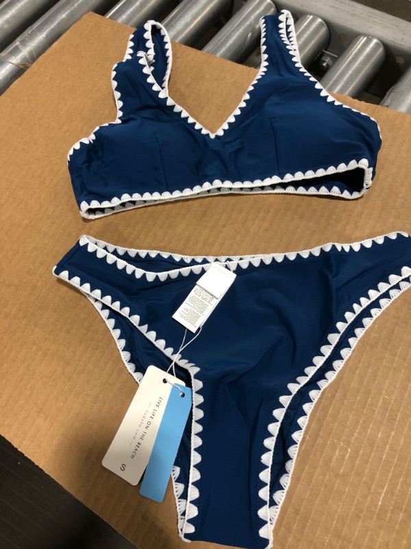 Photo 3 of 2-Pack CUPSHE Women's Bathing Suits, Small.