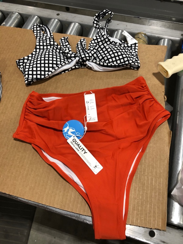 Photo 2 of CUPSHE 2-Pack Women's Bathing Suits, Medium.