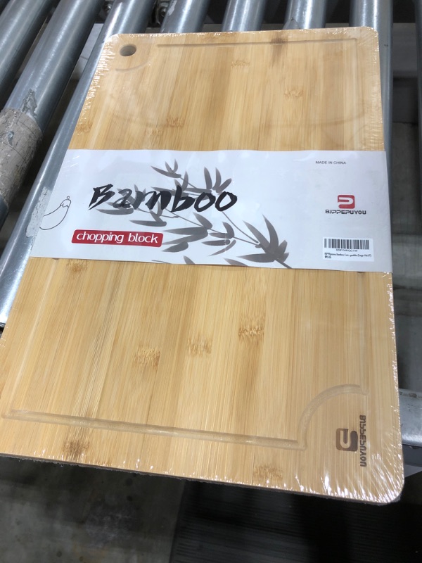 Photo 2 of BJPPEpuyou Bamboo Cutting Board with Juice Groove and Handles Best Kitchen Chopping Board for Meat (Butcher Block) Cheese and Vegetables (Large-18x12")
