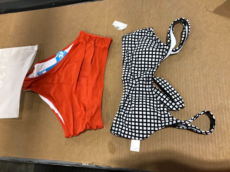 Photo 1 of CUPSHE Bikini Size Large