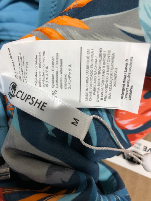 Photo 1 of CUPSHE Bikini Size Medium 