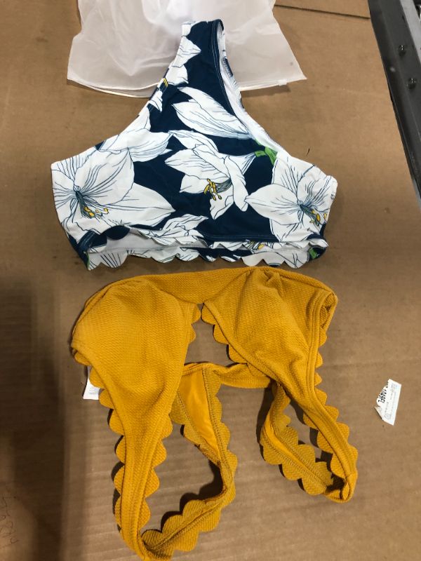 Photo 3 of Yellow And Floral V-Neck Scalloped Bikini XL