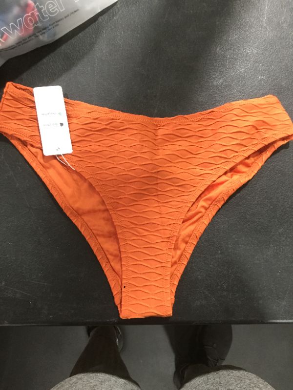 Photo 2 of Eloise Textured Bikini Bottom
SIZE L