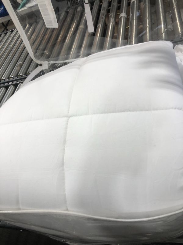 Photo 1 of White Comforter Blanket Only 