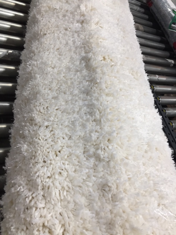 Photo 1 of 84*120in White Fuzzy Decorative Carpet
