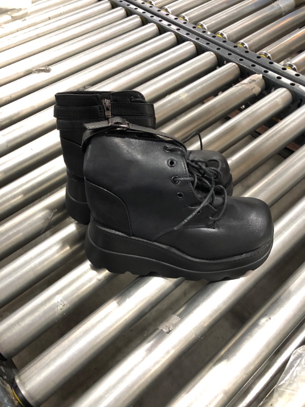 Photo 1 of Women's (US9) Black Elevated Boots