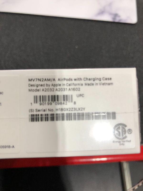 Photo 1 of Apple AirPods (2nd Generation)
