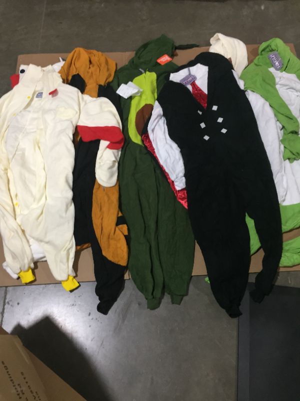 Photo 1 of MISC ONESIES BOX LOT 
SOLD AS IS 
vARIOUS SIZES