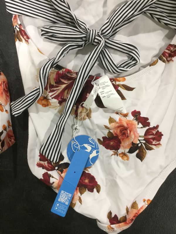 Photo 1 of CUPSHE SWIMSUIT 
SIZE L