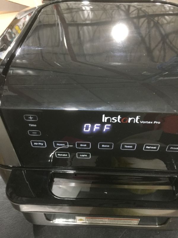 Photo 1 of Instant Vortex Pro 10 qt 9-in-1 Air Fryer Toaster Ove
CRACKED AND DENTED